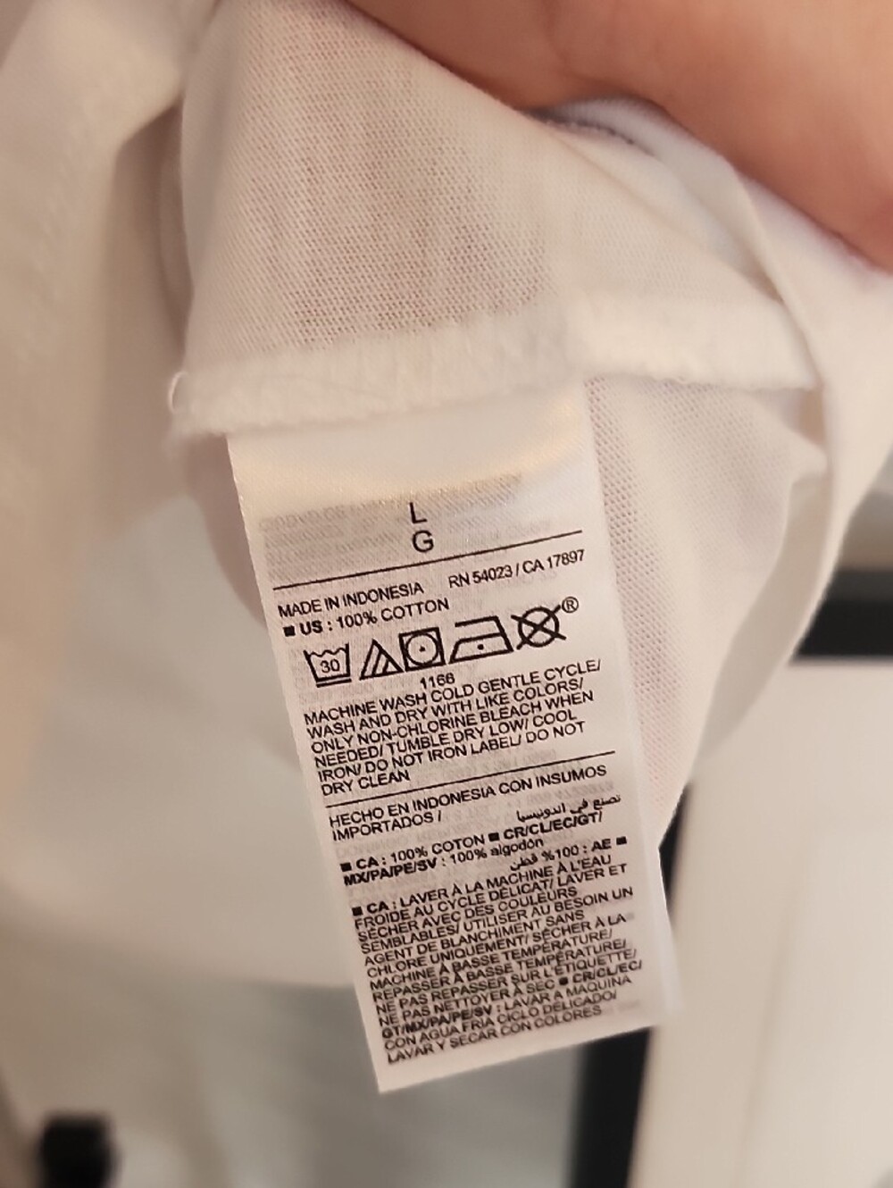 Old Navy White Tshirt, Large - Picture 4 of 6